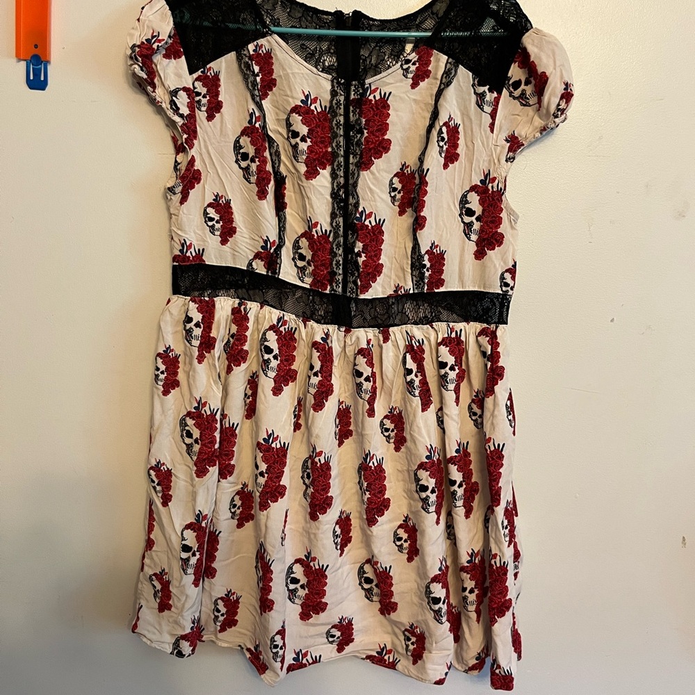 XL - Royal Bones Skull & Rose Print Dress - HOT TOPIC BRAND